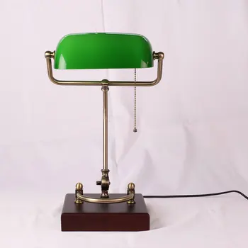 Винтажная настольная лампа Bankers Традиционный настольный светильник с зеленым стеклянным абажуром на деревянном основании Офисная настольная лампа AC110-240V